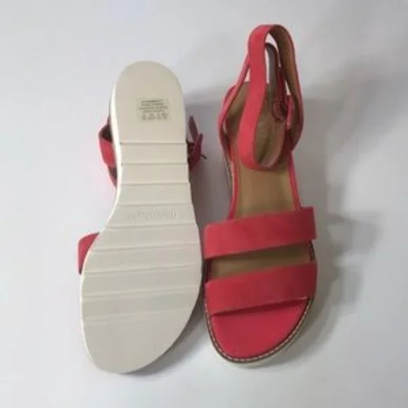 Franco Sarto Connolly Suede Ankle Strap Wedges - Picture 5 of 6